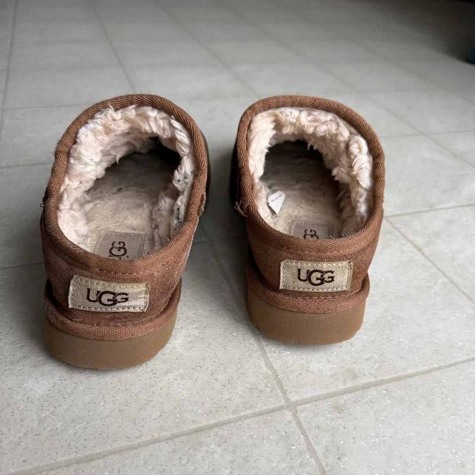 Zapatos sin cordones para mujer talla 8 UGG marrón castaño bordado tostado Foto 1 de 4