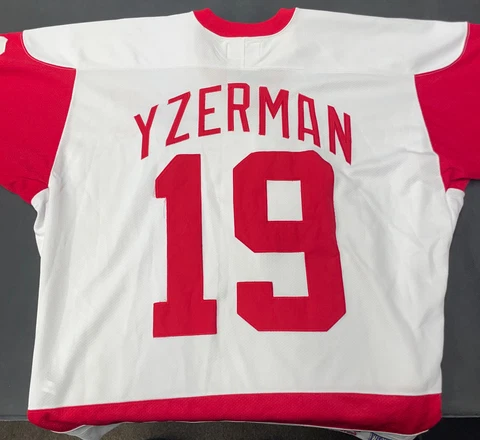 Steve Yzerman Red Wings Hockey Jersey Cover