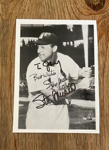 STAN MUSIAL SIGNED/AUTOGRAPHED 5”x 7” PHOTO - ST LOUIS CARDINALS - Picture 1 of 5