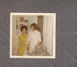 GEFUNDEN Original FARB Foto hübsche asiatische Frauen C2121 - Bild 1 von 1