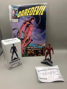 Daredevil Resin Collectible Statue - Marvel 2003 Rare - NIB with Bonus Comic - Picture 1 of 11