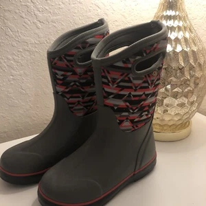 Bogs Kids Rain Boots Size 4 In The USA - Picture 1 of 5