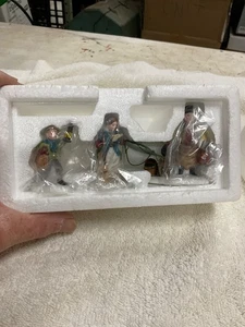Department 56 Come Into The Inn Set of Three Heritage Village #55603 - Bild 1 von 8