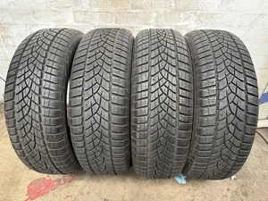 4x215/65/R16 Goodyear Ultragrip Performance 6,8-8,1MM senza riparazione 2715. 050806 - Foto 1 di 2