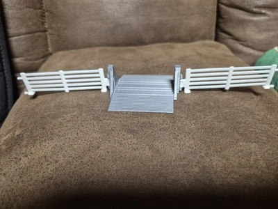 Puerta de cruce de ganado impresa en 3D 1/64 funciona con cerca Ertl Foto 1 de 3