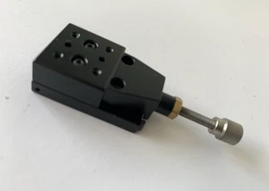 Thorlabs T12X Miniatur 1/2" Linear Translation Stage, 1/2" Federweg - Bild 1 von 9