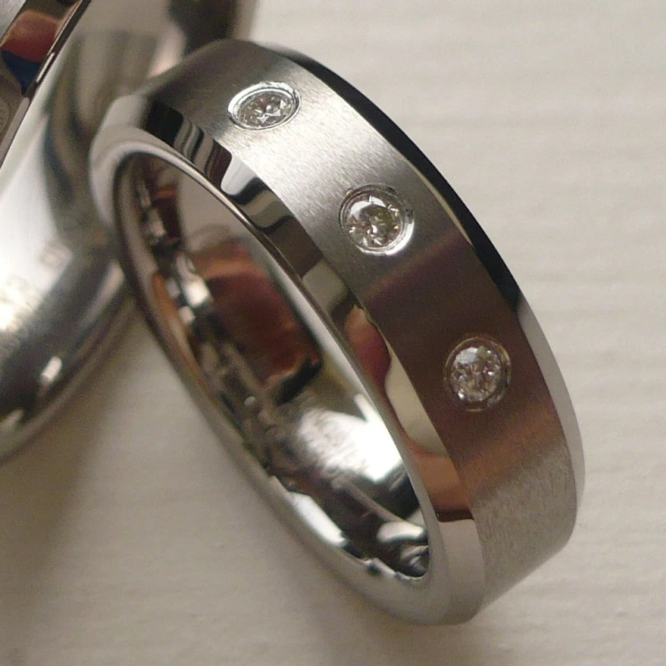 ANILLO BANDA CARBURO DE TUNGSTENO HOMBRE 6MM CON DIAMANTES GENUINOS TALLA 5-9.5 Foto 1 de 1