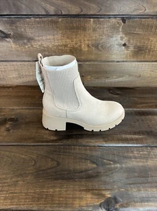 NEW No Boundaries Beige Knit Chelsea Ankle Boots Women Size 10 - Picture 1 of 17