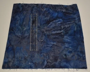 10" x 42" BLU SCURO BATIK pezzo di tessuto di cotone residuo rottami - Foto 1 di 1