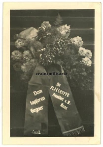 Orig. Foto Beerdigung englische RAF Pilot Kranz Friedhof in FRANKFURT AM MAIN - Bild 1 von 1
