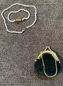 18” Doll Beaded Necklace & Bracelet And Velvet Change Purse - Picture 1 of 5
