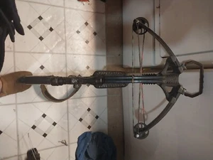 Barnett Game Crusher 3.0 Crossbow | 165lbs Draw | Includes 4 X 32 Scope - Picture 1 of 4