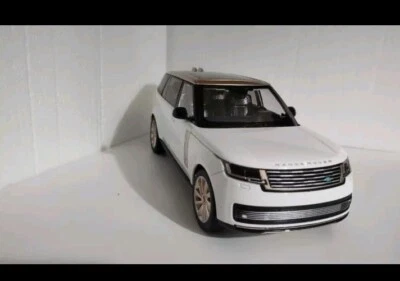 1:18 Scale Land Rover Range Rover White - Image 1 of 4