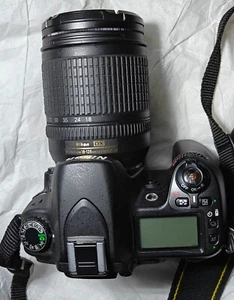Nikon D80 digitale 10,2-MP-Spiegelreflexkamera, schwarz + Objektiv 18–135 mm Nikon DX AF + Tasche - Bild 1 von 12