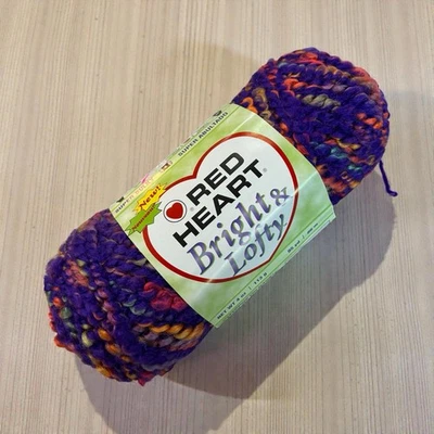 Red Heart 明亮而阁楼的纱线毛圈笨重 Total GRAPE CRUSH 紫色 4 盎司 — 第 1/4 张图片