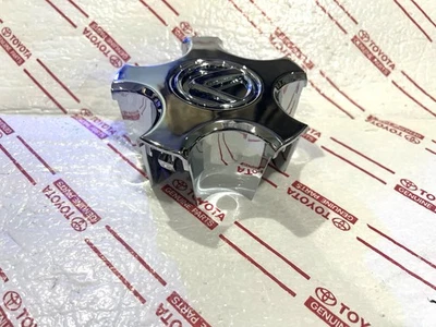 *NUEVA TAPA DE RUEDA CENTRAL CROMADA LEXUS + EMBLEMA 2001-2006 LS430 SOLO SE ADAPTA A RUEDA DE 17” Foto 1 de 4