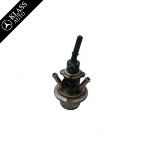 Einspritzdüse für Mercedes C 200 cdi W205 Additiv A0004901113 - Bild 1 von 7