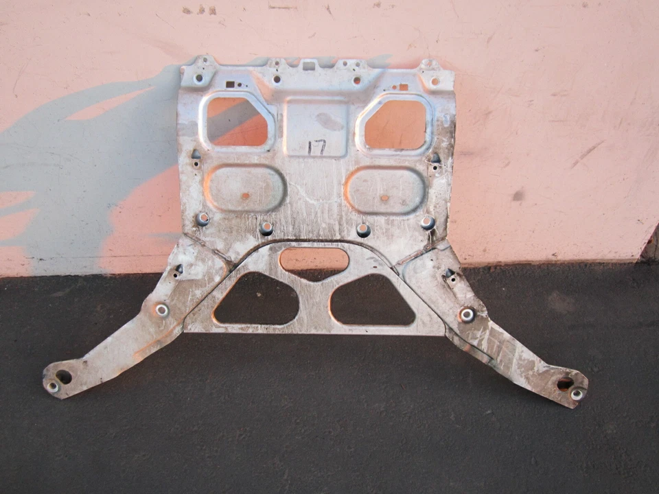 dp11215 Cadillac ATS 2016 2017 2018 2019 under engine Shield plate support OEM - Image 1 of 4