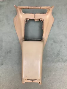 JAGUAR XJ6 XJ12 DAIMLER SERIES 2 DOESKIN TAN INTERIOR CENTRE CONSOLE / ARM REST - Picture 1 of 11