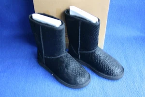 Stivali UGG Australia Classic Start Cow Hair Snake mezza gambale taglia 36 - Foto 1 di 2