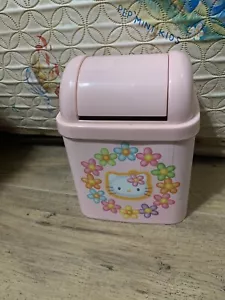 En muy buen estado Raro Sanrio 1997 Hello Kitty Mini Caja de Polvo Rosa Basura Período - Imagen 1 de 3