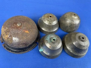 5 cuerpos de campana vintage - 4 de latón sin clapper ni corona/mango, 1 campana de servicio - Imagen 1 de 17