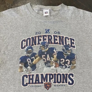 Vintage 2006 Chicago Bears Devin Hester Urlacher T-Shirt Sz XL Boxy NFL Gray - Picture 1 of 4