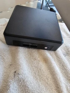 Intel NUC Mini PC NUC7i7DNK Intel Core i7-8650U 1.90GHz 500GB SSD 16GB RAM - Picture 1 of 9