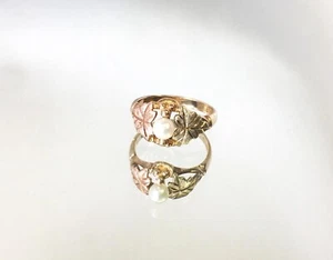 Vintage 10K Landstrom's Black Hills Gold Tri-Color Leaf and Pearl Ring, Sz. 5.75 - Picture 1 of 8