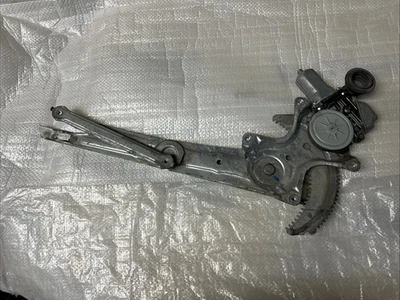 Regulador de ventana delantero izquierdo Toyota Corolla 2014-2016 85720-02450 Foto 1 de 4