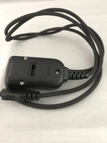 Pentax Cable Switch F Camera Remote Control for PZ, ZX, SF, 645, and 645N - Image 1 of 1