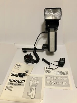 Sunpak Auto 622 Pro Zoom Head flash with Canon CA-2D Interface Module - Image 1 of 4