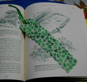 Bookmark Shamrock or St Patrick's Day Handmade Fabric or Cloth with Ribbon - Picture 1 of 4