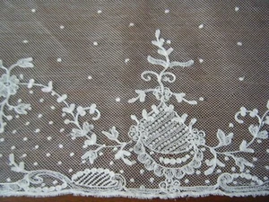 Antiguo ribete francés Valenciennes malla encaje con flores embr/ed 35"x10" - Imagen 1 de 6