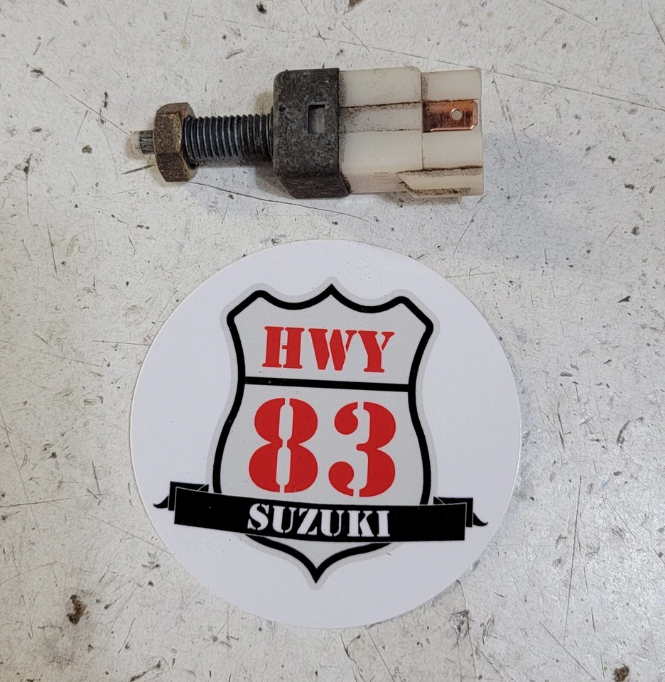 Interruptor de pedal de freno Suzuki Samurai 1986-1995 pieza de fabricante original palanca botón sensor Japón  Foto 1 de 1