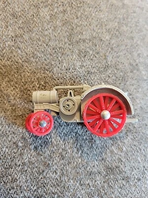 ERTL 1/64 IHC 1915 TITAN 10-20 TRACTOR FARM TOY z - Image 1 of 3