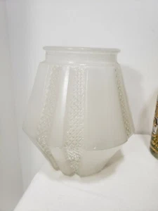 ART DECO GLASS FROSTED TO CLEAR MCM LIGHT SHADE L23 - Picture 1 of 5