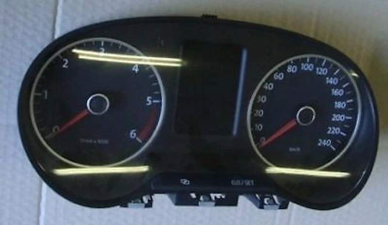 VW Polo 6R TDI Kombiinstrument Tacho MFA cluster 6R0920861B - Bild 1 von 1