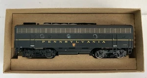BACHMANN Plus HO 31217 EMD F7B Pennsylvania PRR 9648B - Picture 1 of 8