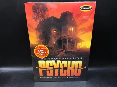 NIB! The Bates Mansion PSYCHO Plastic Model Kit [Polar Lights 2010] LED Lights! - Image 1 of 4