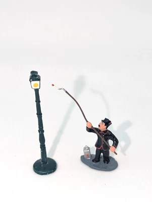 Farola francesa miniatura J Carlton Gault con poste de lámpara estatuilla París Foto 1 de 4