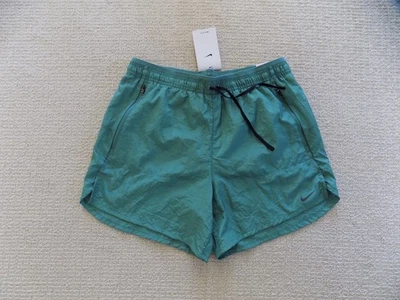 NEW MENS M MEDIUM NIKE STRIDE RUNNING DIVISION 5" SHORTS 2in1 GREEN FN3391 361 - Image 1 of 4