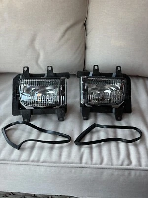 Clear Front fog lights for BMW E30 3 Series - Image 1 of 4