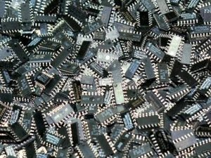 über 200 Stück SMD IC's - neu !!! (M2500) - Picture 1 of 2