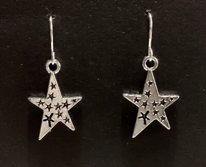 Silver coloured dangle earrings, Star, Christmas, Xmas, Festive - Picture 1 of 1
