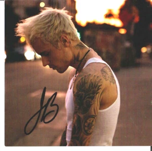 "Love Yourself" Justin Bieber Hand Signed CD Insert - Picture 1 of 1