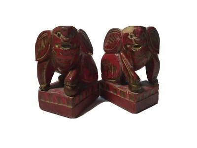 Estatuas antiguas de Foo Perro/León talladas en madera china roja Feng Shui de 1900 Foto 1 de 4