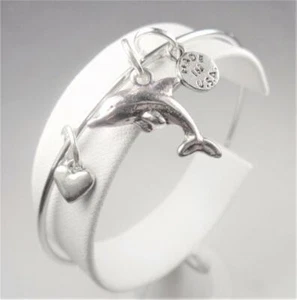 BEACH FASHION RHODIUM NAUTICAL DOLPHIN AND HEART SEA LIFE CHARM BANGLE BRACELET - Picture 1 of 5