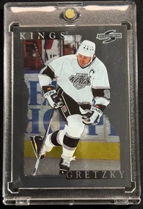 1995-96 SCORE #250 WAYNE GRETZKY HOF 🏒 BLACK ICE SILVER FOIL PARALLEL 1:990 SSP - Picture 1 of 13