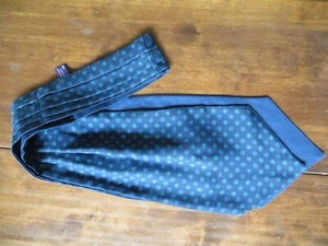 Vintage Ede and Ravenscroft Silk Cravat. - Picture 1 of 6